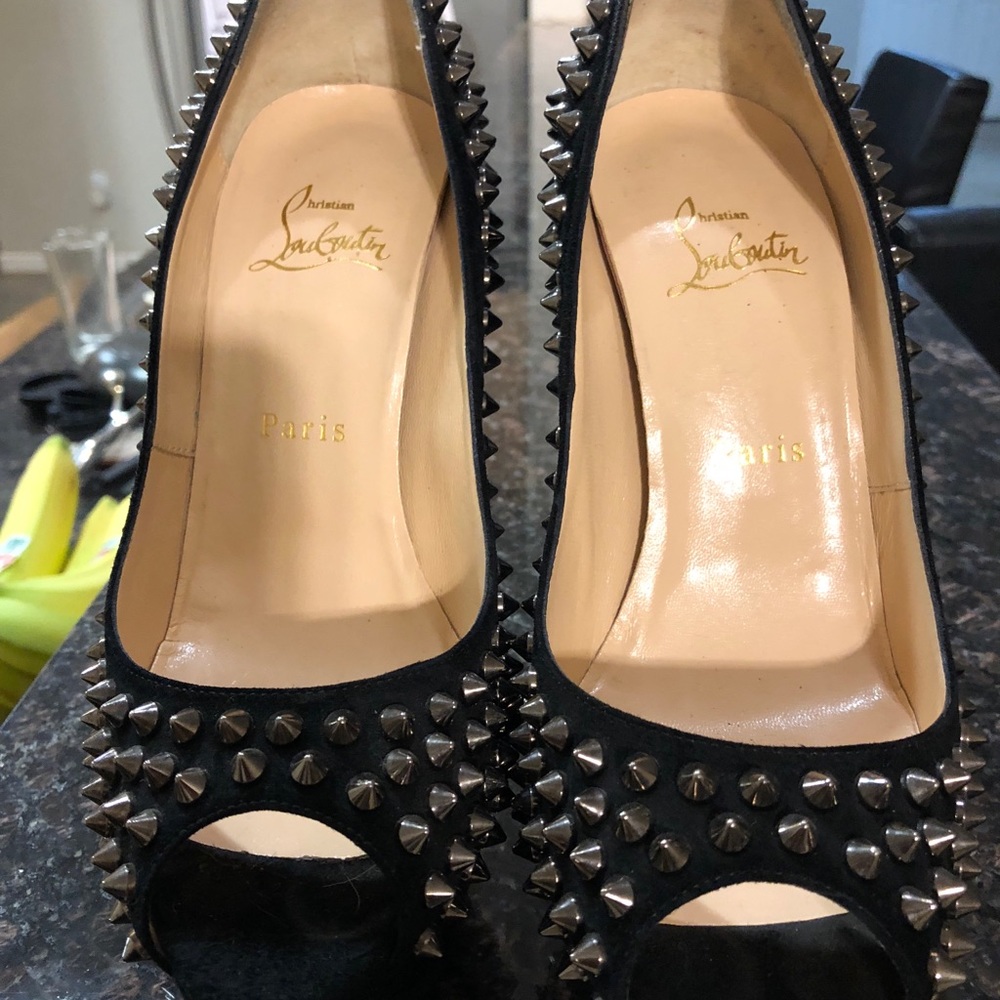 Christian Louboutin 38.5 peep toes!